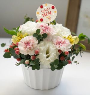 母の日アレンジメント　「サンクスシャイン」